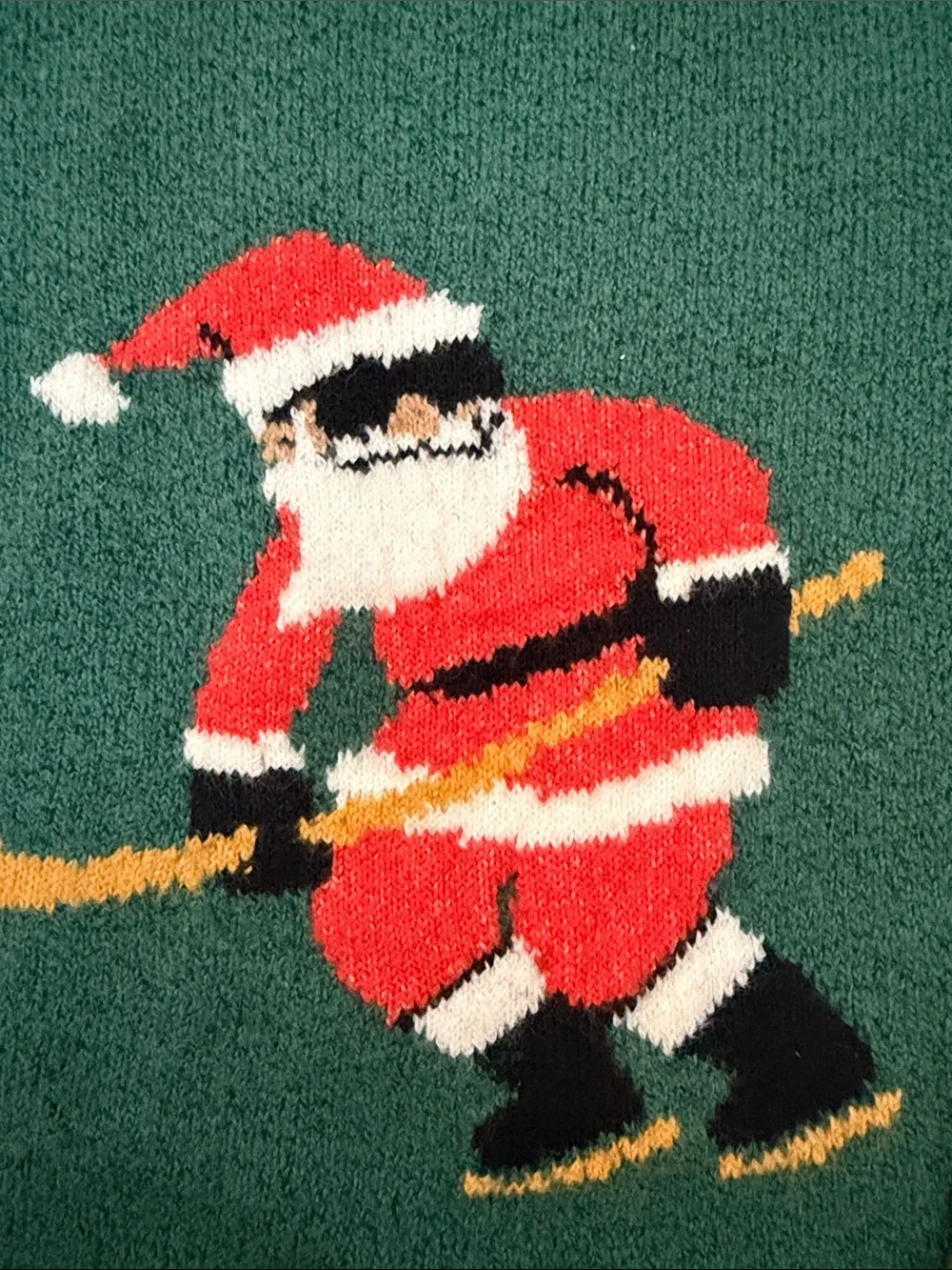 Old Navy boys’ Christmas hockey Santa sweater jersey, size 5T NWT!